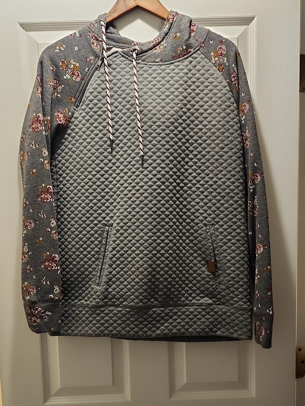Maurices Quilted Crewneck Sweater with Floral Sleeves - Gray
